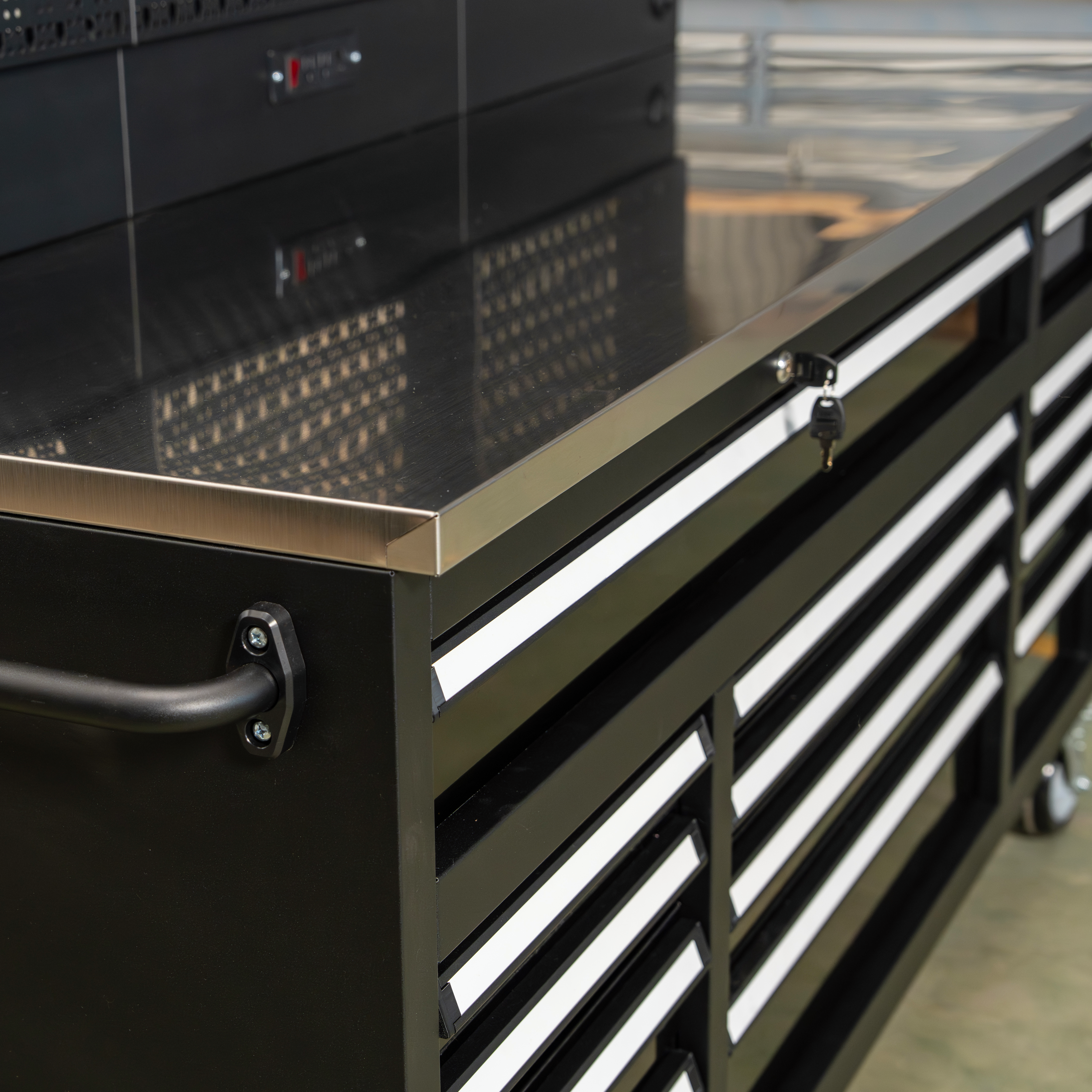 OCTOBER Overhead Pro Special Edition HD 72x79x25 inch Rolling Tool Chest and Workbench