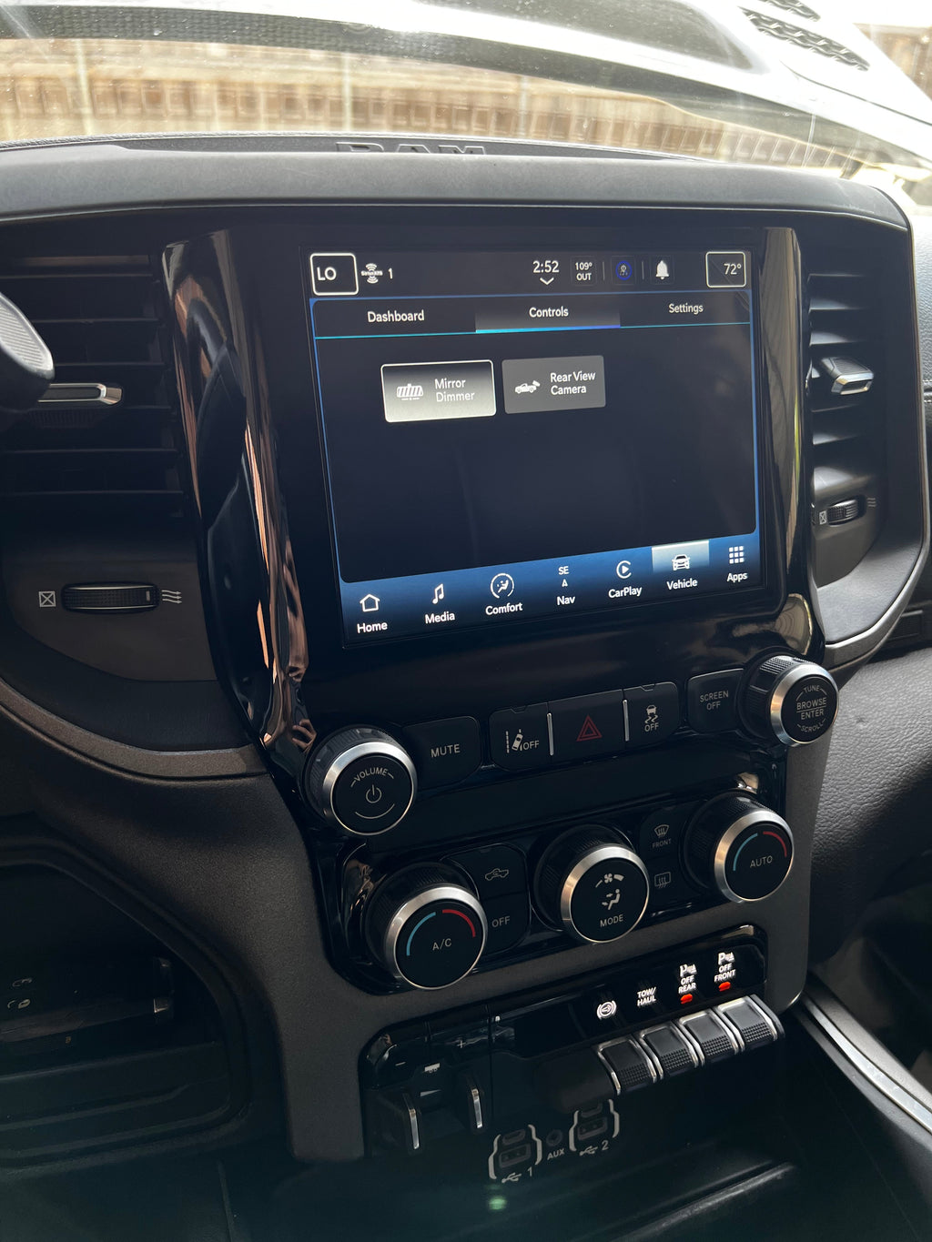 2019-2024 RAM 1500 UBL Uconnect 5 Upgrade kit with 8.4-inch Touchscreen including Wireless Apple CarPlay / Android Auto