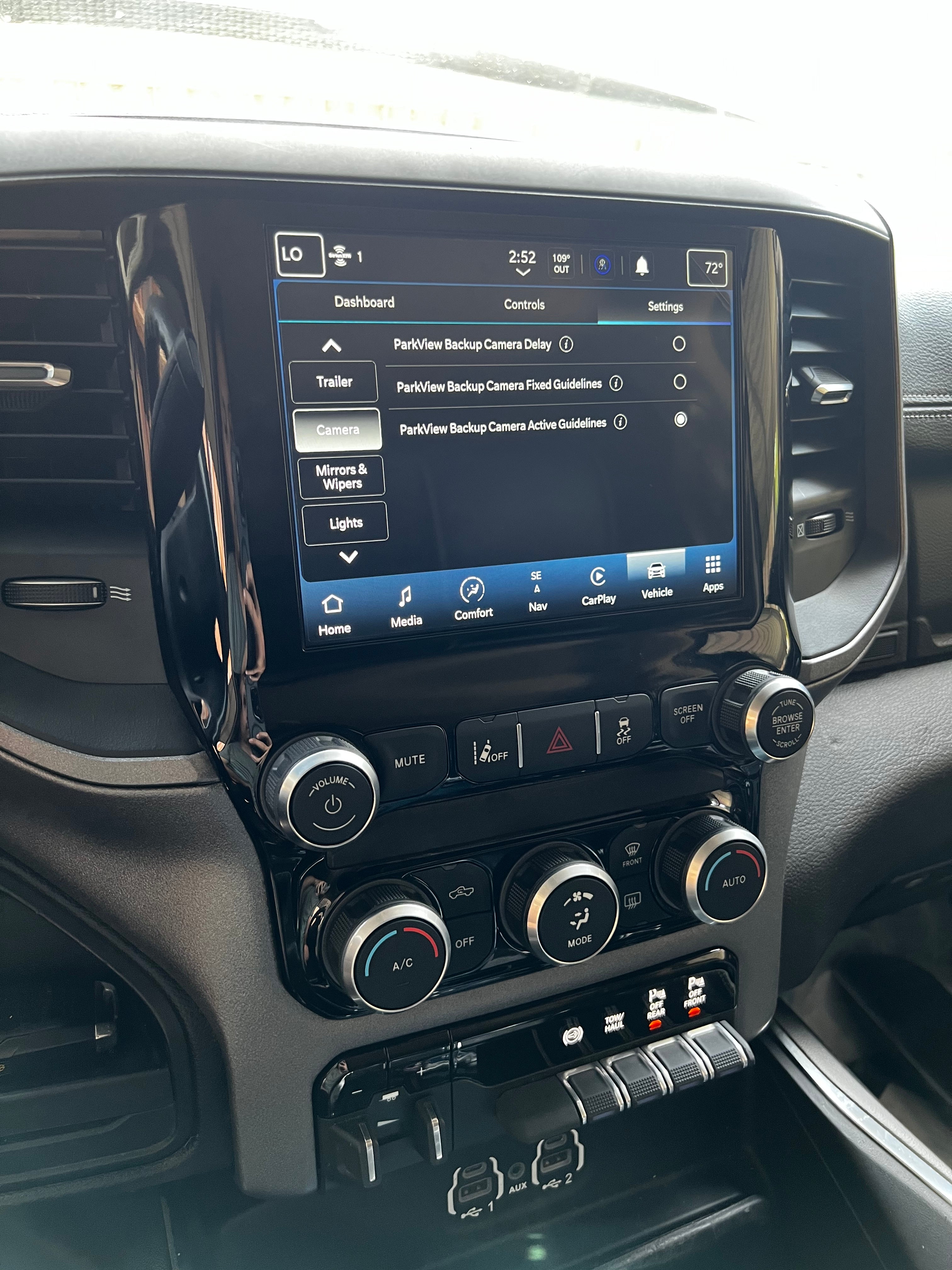 2019-2024 RAM Heavy Duty 2500/3500 UBL Uconnect 5 Upgrade kit with 8.4-inch Touchscreen including Wireless Apple CarPlay / Android Auto